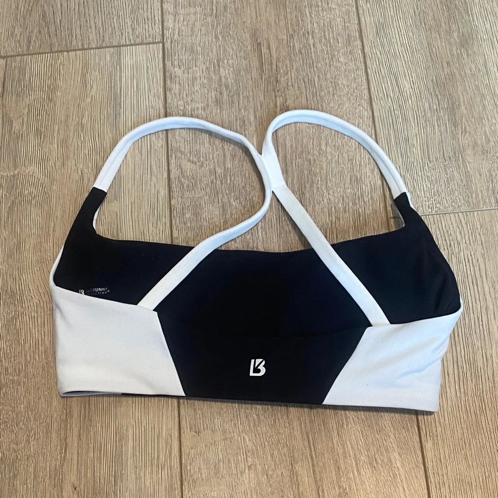 Aurora Sports Bra 
Onyx Black and White - Picture 2 of 3